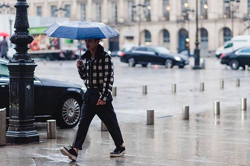 Sm thùy trang bị chê béo ở kinh đô thời trang paris
