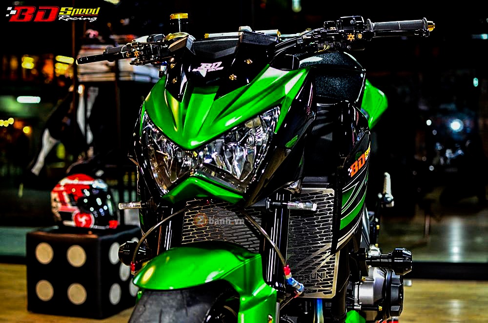 Kawasaki z800 độ trong bộ giáp đầy kiêu sa trên đất bạn