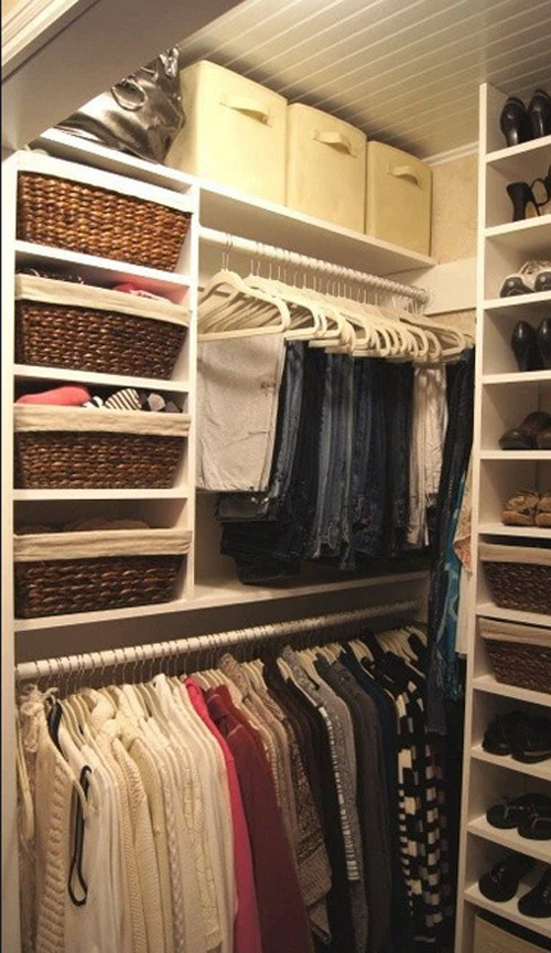Cách sắp xếp quần áo trong tủ cho nàng nghiện mua sắm
