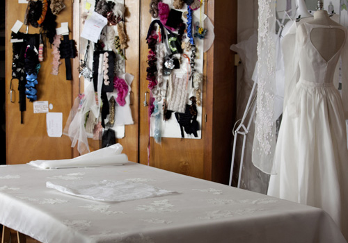 Có thể bạn chưa biết váy cưới của angela baby có giá hơn 900 tỷ đồng 