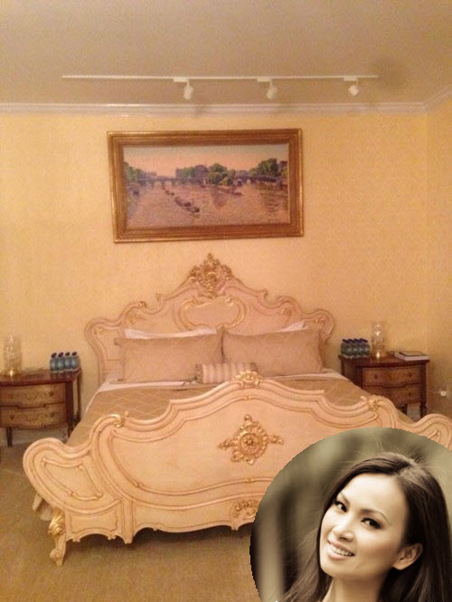 Ngắm phòng ngủ hoàng gia cổ điển đắt giá của sao nữ