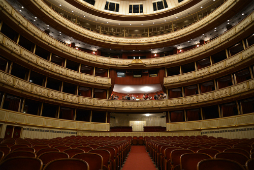 Vẻ đẹp của nhà hát opera thành phố vienna