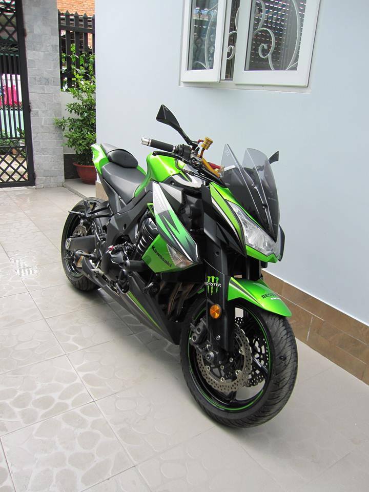 Kawasaki z1000 đời 2011 độ đầy phong cách của biker việt
