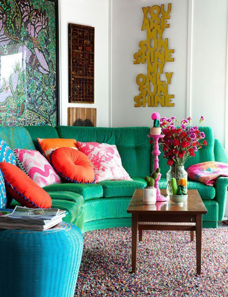 Phòng khách sinh động nhờ sofa màu sắc