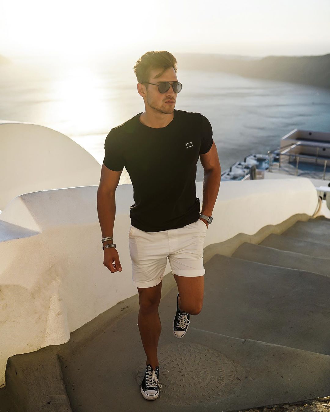 5 tips phối quần short trắng cực trẻ trung phong cách từ jonas maier