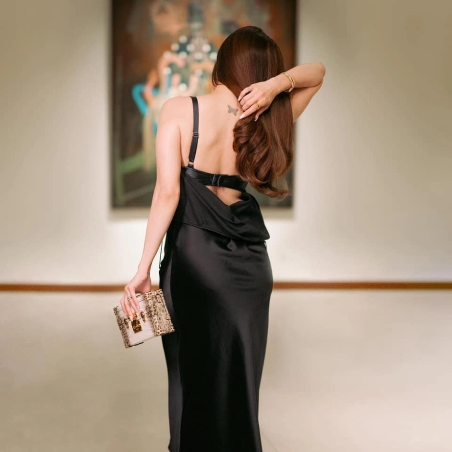 Mỹ nhân đẹp nhất philippines diện váy khoe ngực đầu đạn táo bạo
