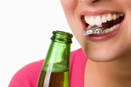 Nguyên nhân vì sao răng bạn dễ bị gãy