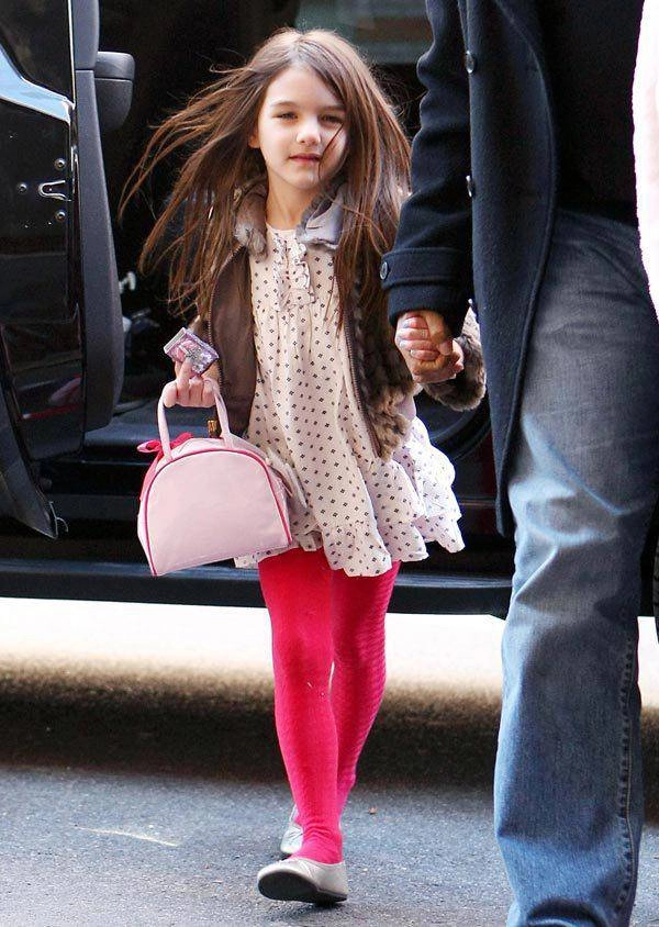 Suri cruise khoe dáng đẹp như tranh vẽ 