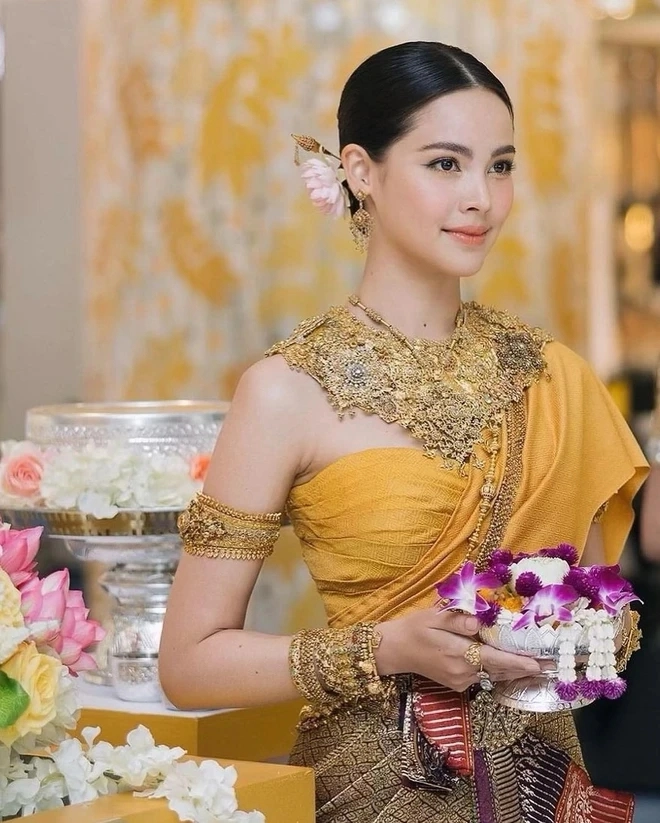 Loạt nữ thần songkran gây bão mxh thái lan