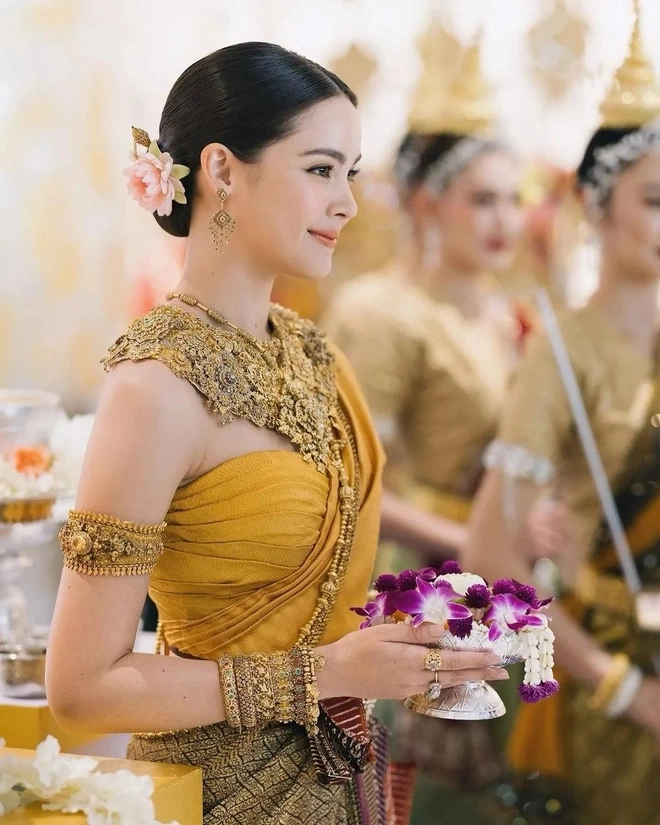 Loạt nữ thần songkran gây bão mxh thái lan