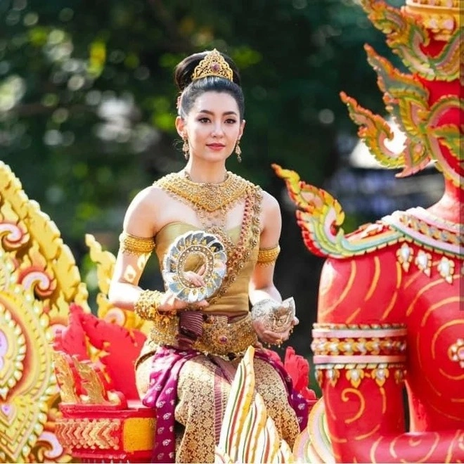 Loạt nữ thần songkran gây bão mxh thái lan