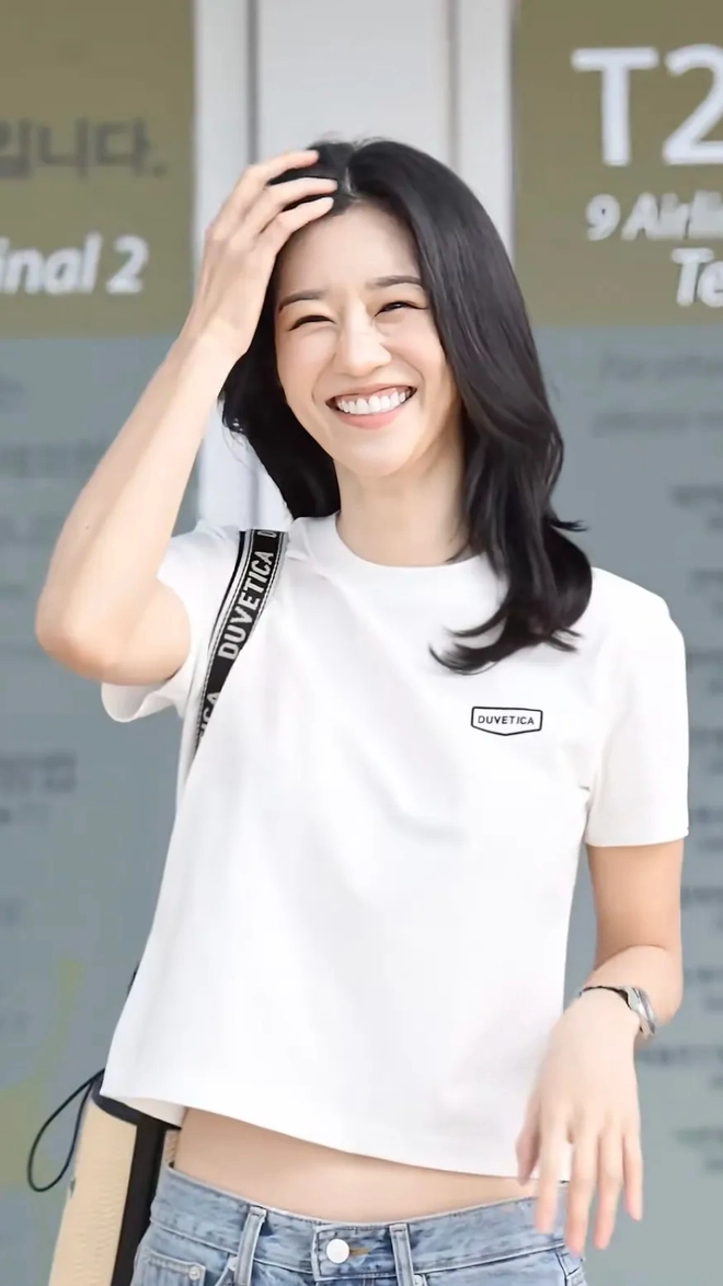 Hình ảnh điên nữ seo ye ji khi du lịch ở việt nam