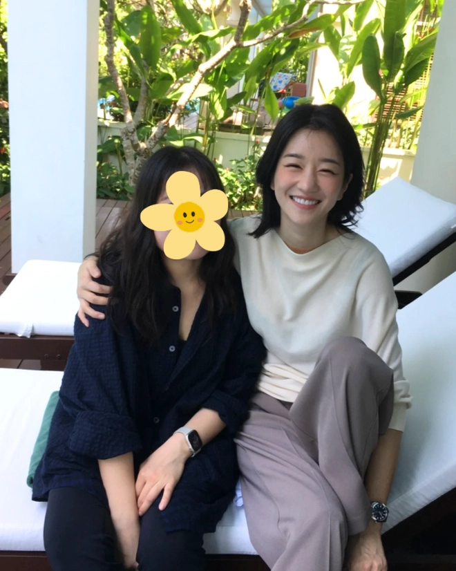 Hình ảnh điên nữ seo ye ji khi du lịch ở việt nam