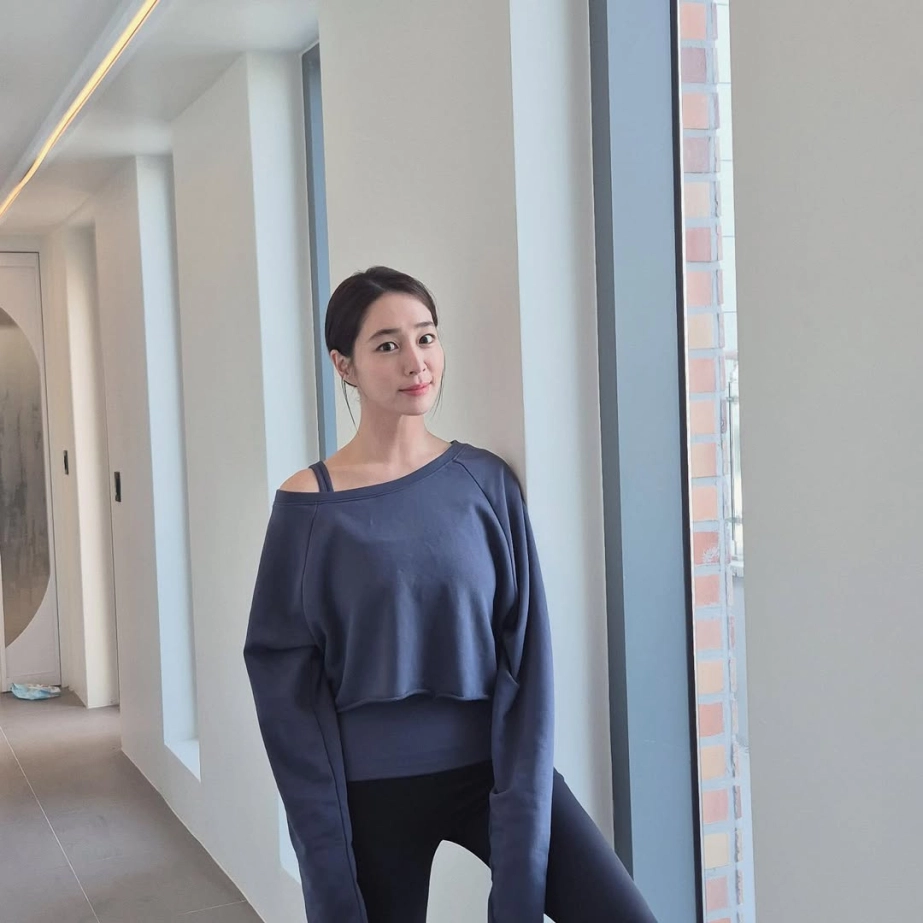Đôi mắt thuỷ tinh của mỹ nhân vườn sao băng