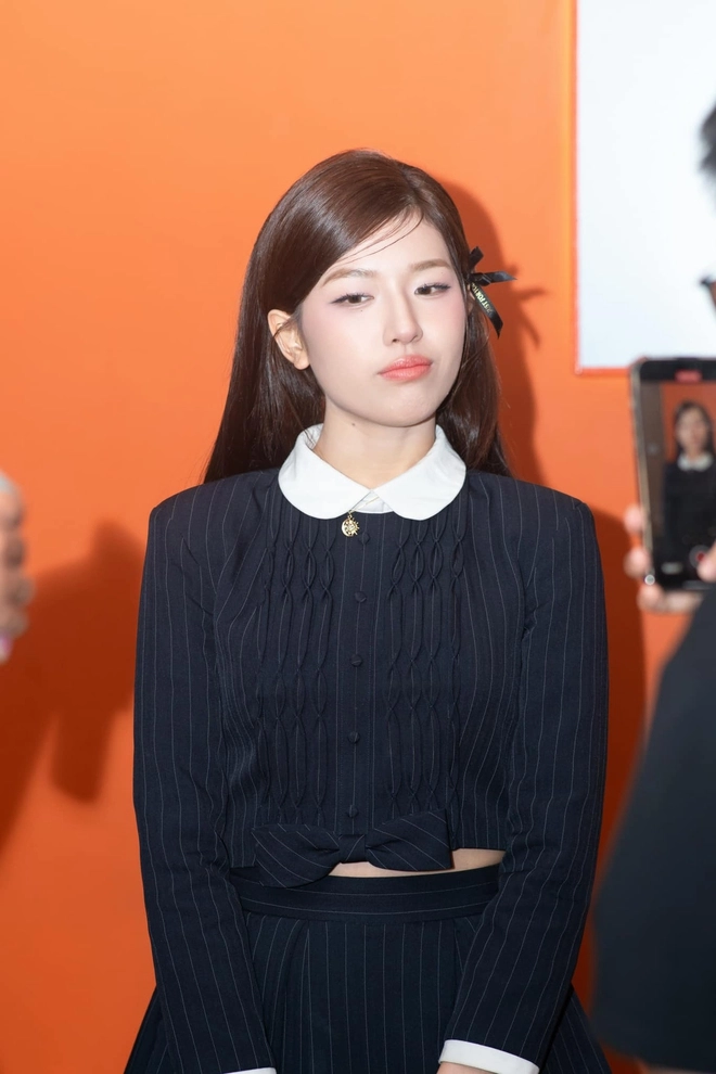Vẻ ngoài chuẩn kpop idol của nữ diễn viên gen z sinh năm 2003