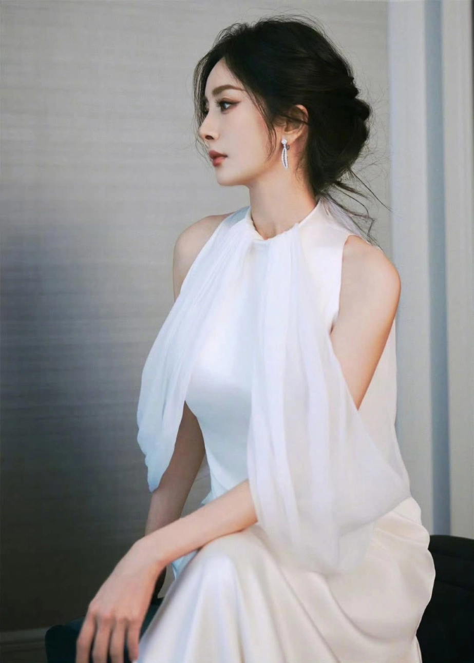 Dương mịch khiến nhiều người liên tưởng đến hình ảnh 13 năm trước