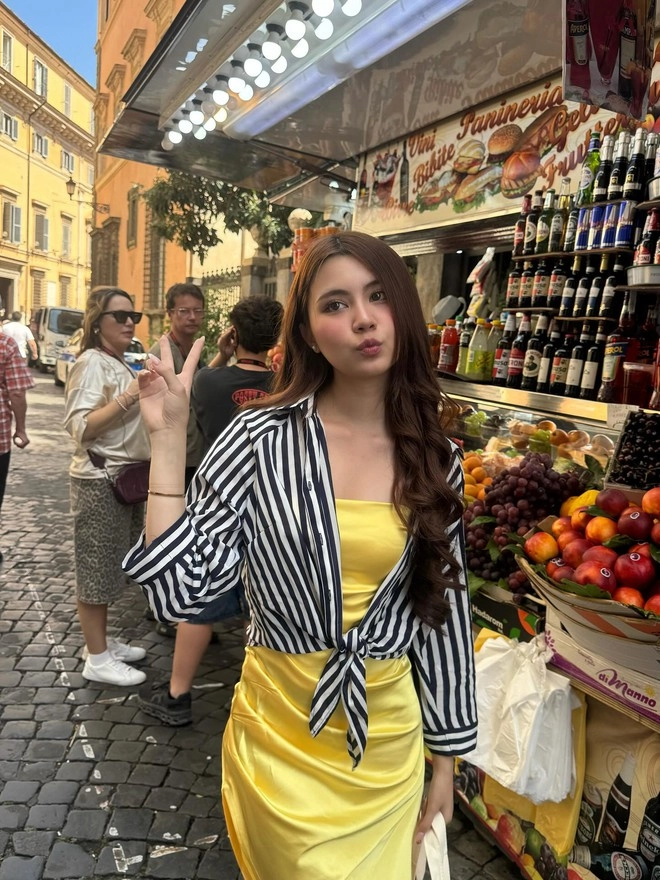 Hạt dẻ đang rất tích cực sống ảo ở trời tây