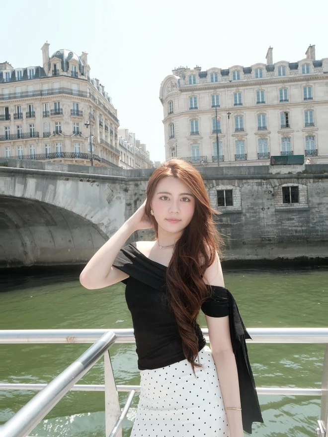 Hạt dẻ đang rất tích cực sống ảo ở trời tây