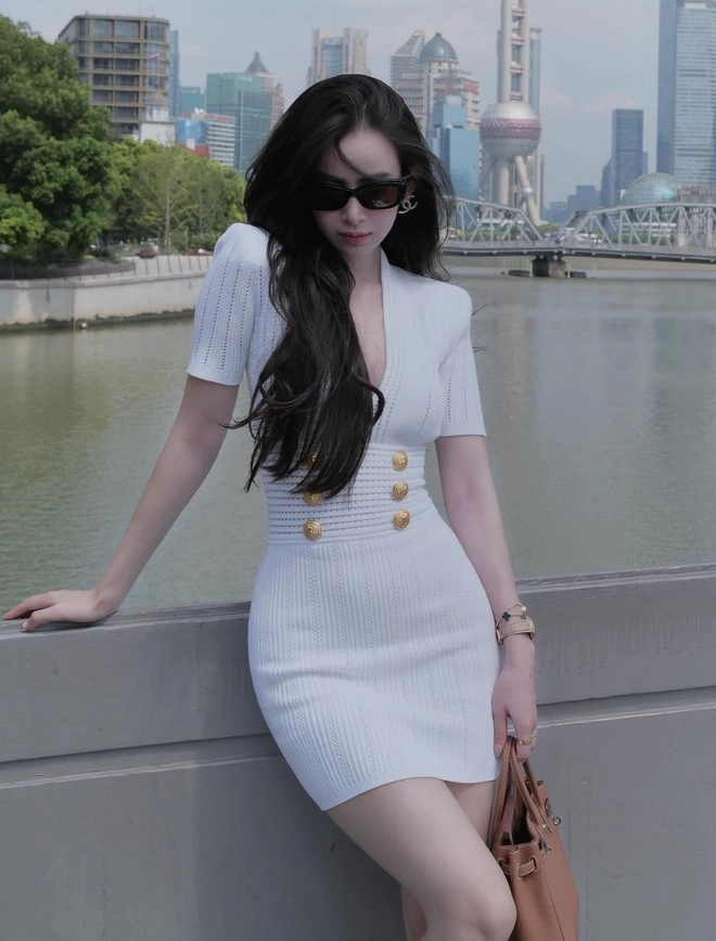 Đồng hồ giá đủ mua nửa căn hộ của cô dâu hào môn hương liên
