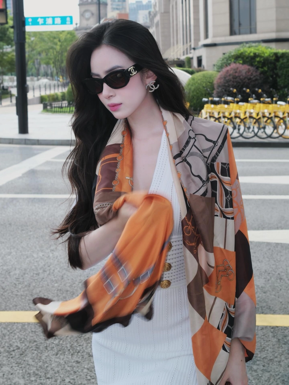 Đồng hồ giá đủ mua nửa căn hộ của cô dâu hào môn hương liên