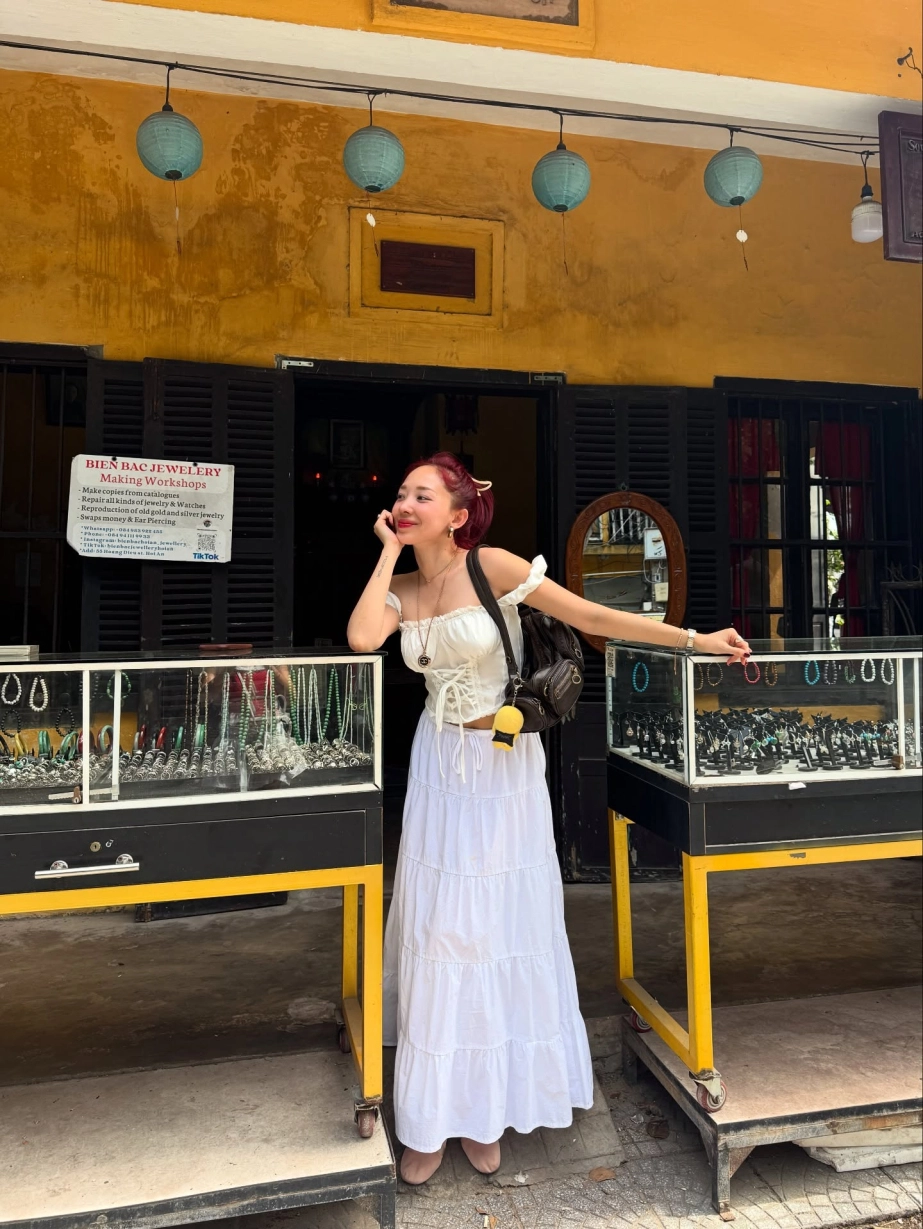 Guu thời trang dạo này của nữ ca sĩ tóc tiên
