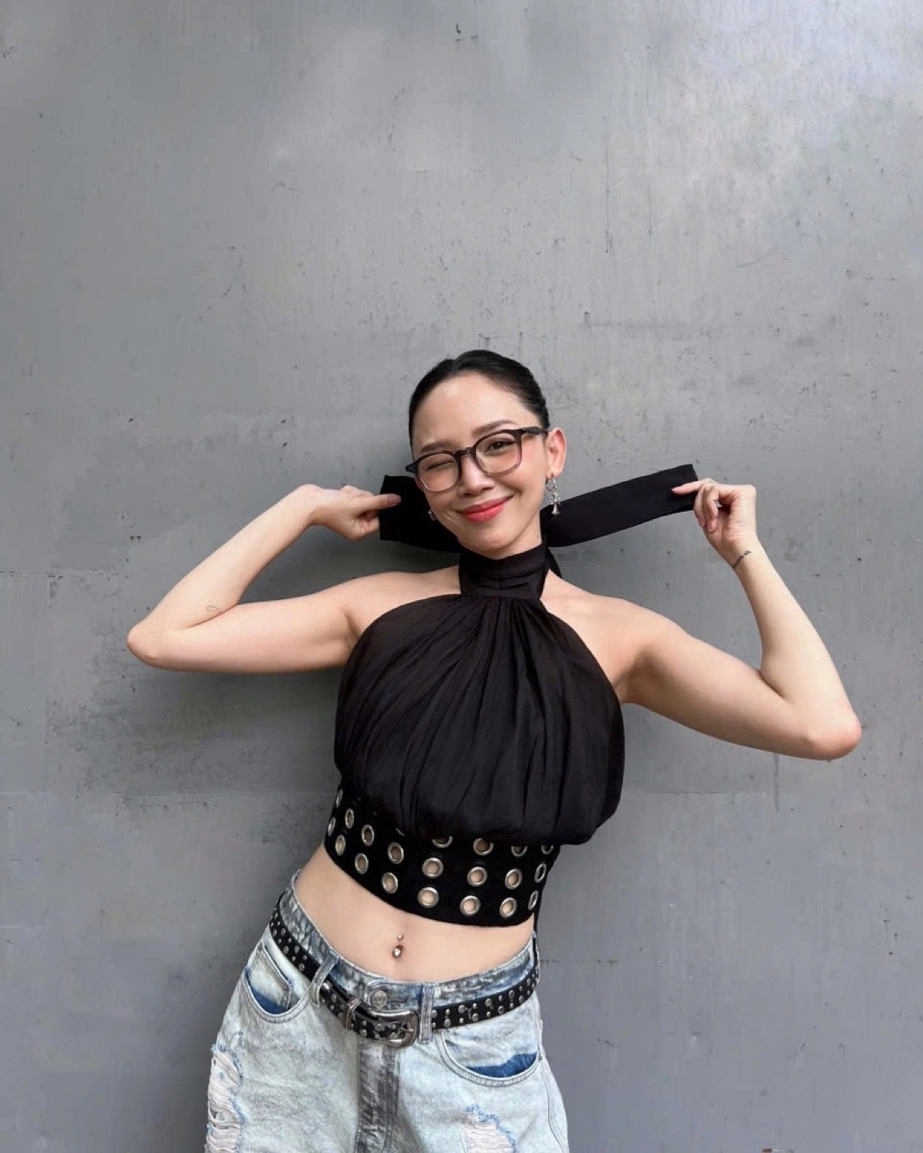 Guu thời trang dạo này của nữ ca sĩ tóc tiên