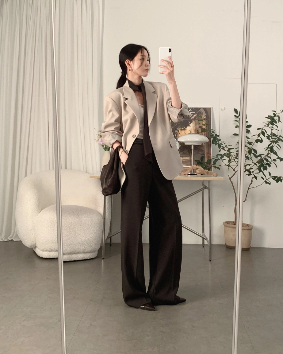 5 món thời trang tối màu giúp nàng tôn dáng