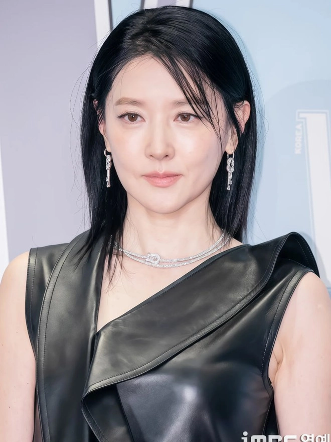 Nhan sắc lee young ae ở tuổi 54